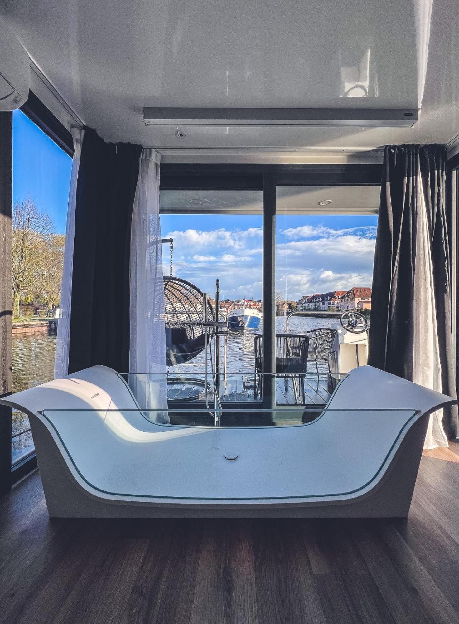 L'escale Royale - Rhin - Strasbourg Bateau-hôtel *