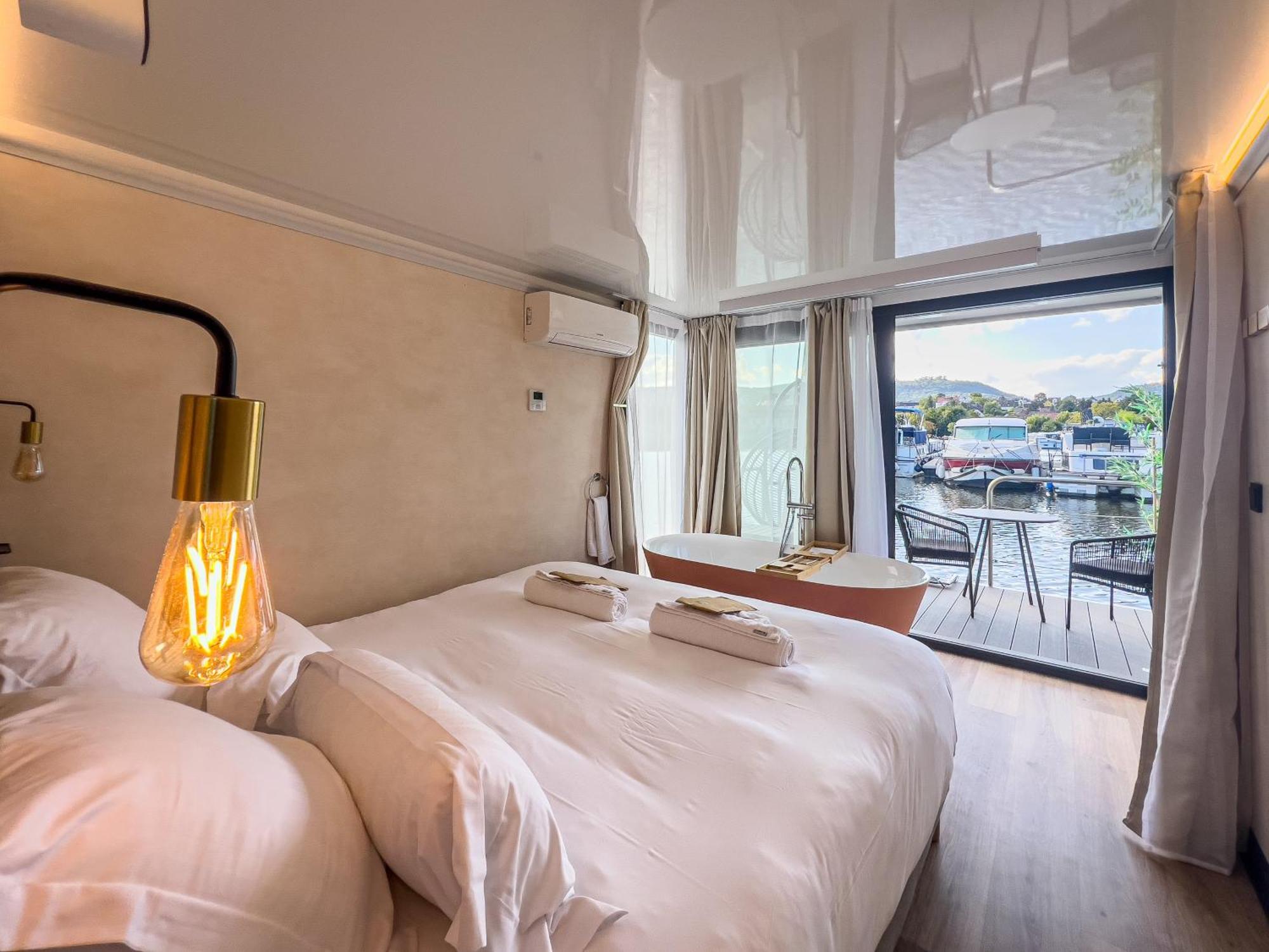 Bateau-hôtel L'escale Royale - Rhin - Strasbourg